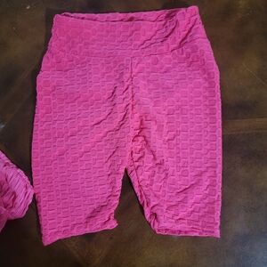 TRUE ROCK Women's Textured Bike Shorts - Vibrant Pink